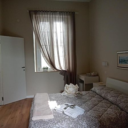 Room 369 Термоли Екстериор снимка